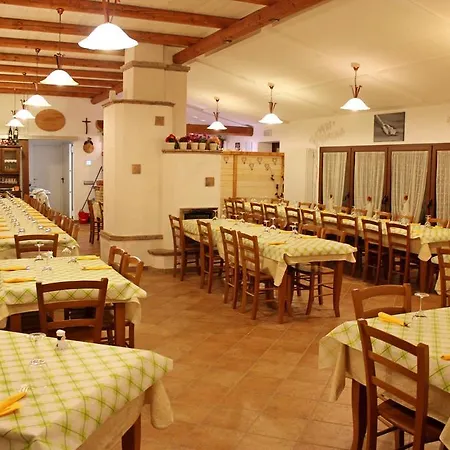 Agriturismo Alla Pietra Bianca Alojamento de Turismo Rural *